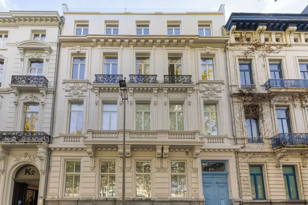 Luxurious 3-Bedroom 280sqm center