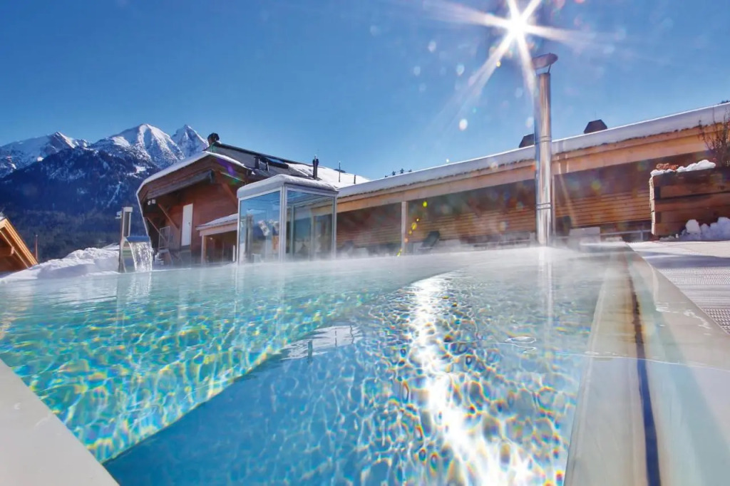 Mountains Hotel