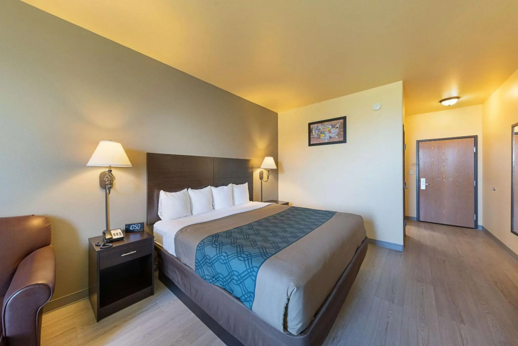 Bridgeport Suites