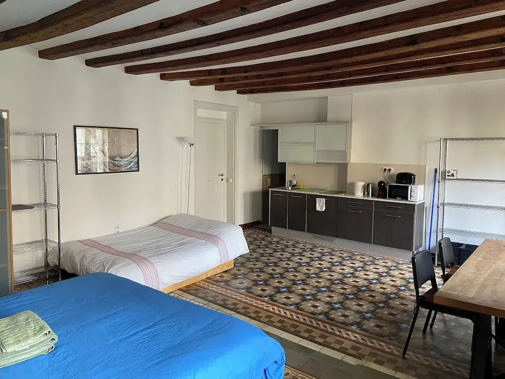 Lovely 2-bed Apartment in Barcelonas Best Location