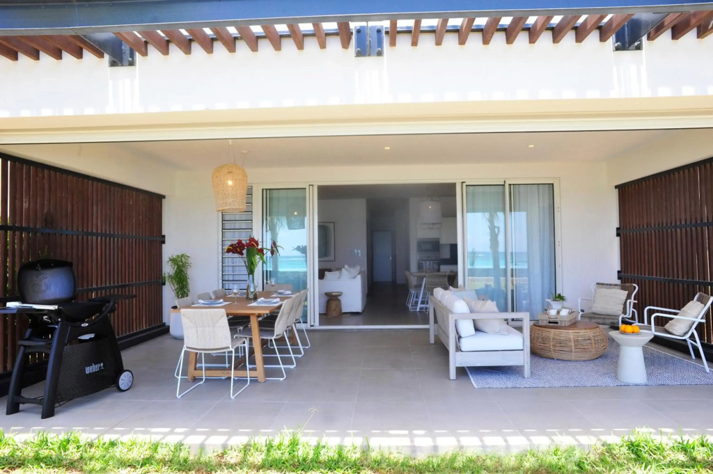 OBiches Beachfront Apartment Trou-aux-Biches