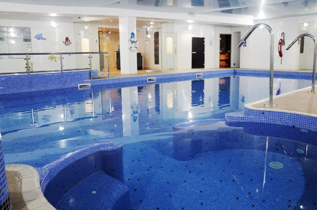 Schull Harbour Hotel & Leisure Centre