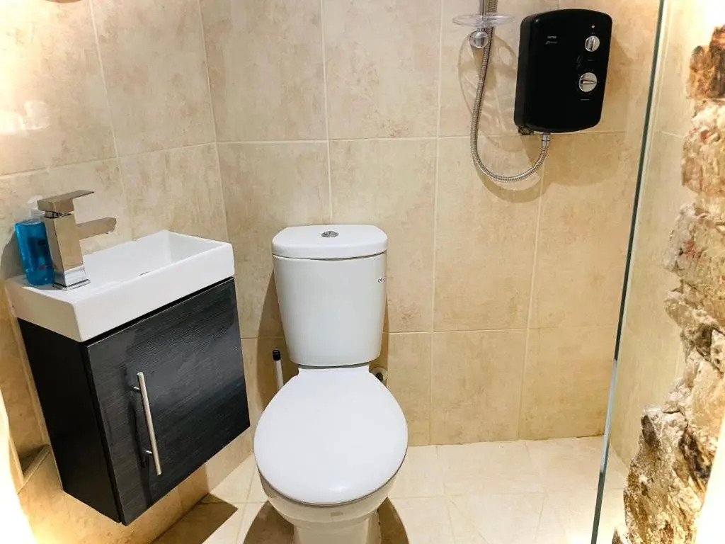 The Beehive, ground floor apartment in Norfolk, no shared amenities