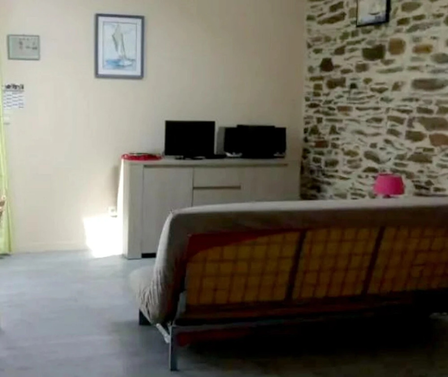 Studio In Hirel With Enclosed Garden And Wifi 10 Km From The Beach