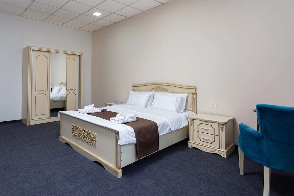Triangle Hotel