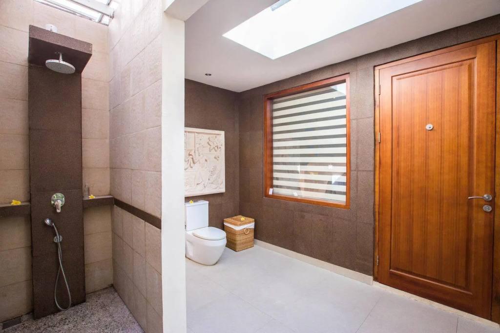 Villa Seriska Dua Sanur, Spacious 4BR Private Pool Villa with Private Cook, Spa & Tour