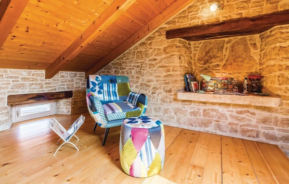 Beautiful Home in Marcana With Wifi and 2 Bedrooms