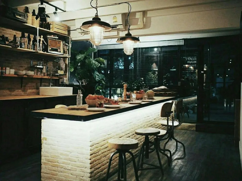 2BR House with Bathtub near Old City