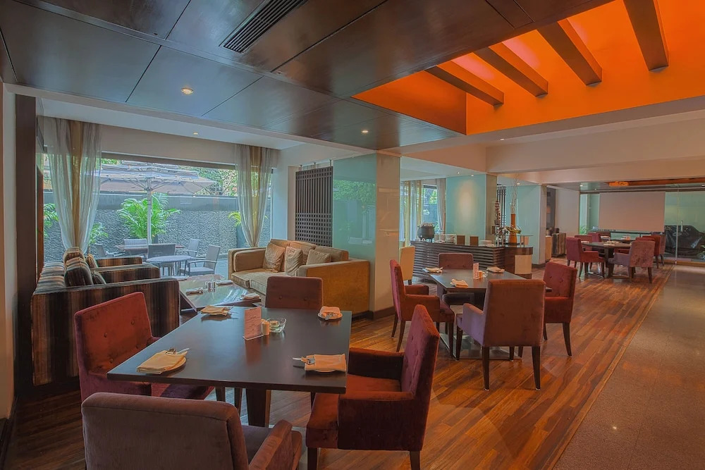 Oakwood Residence Naylor Road Pune