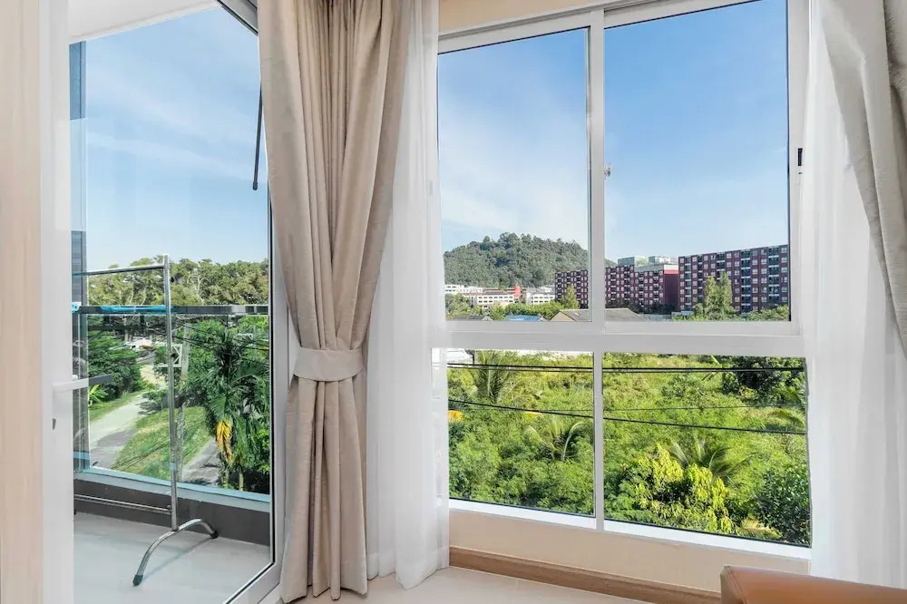 City1BR Condo Pool Gym C261