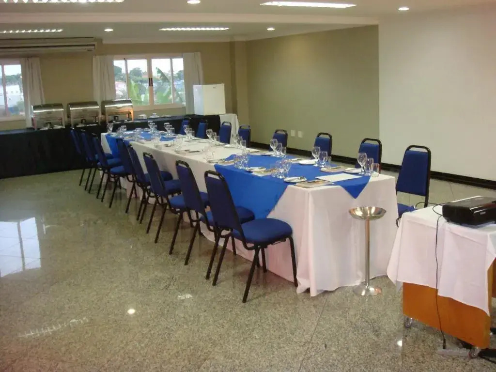 Gelps Hotel