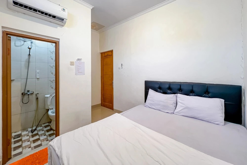 JJ House Mitra RedDoorz