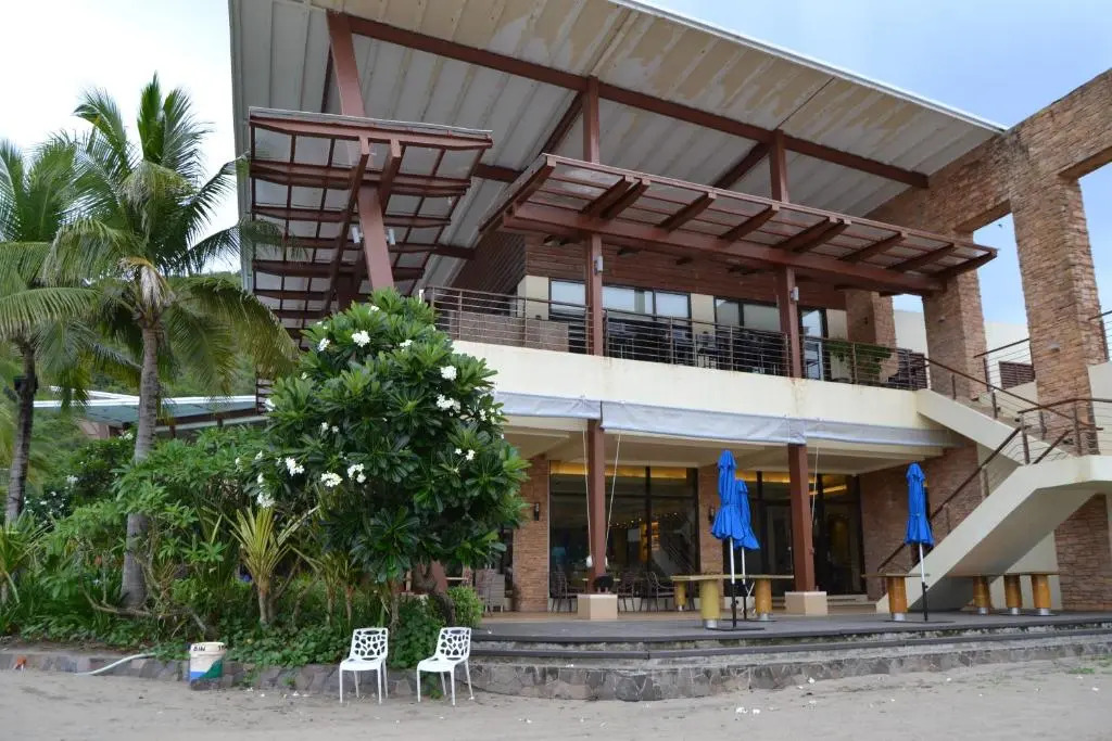 Pico de Loro Hamilo Coast