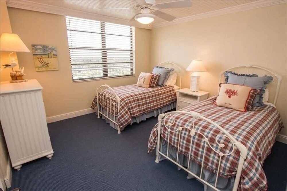 Sst3-703 - South Seas Tower 2 Bedroom Condo by Redawning