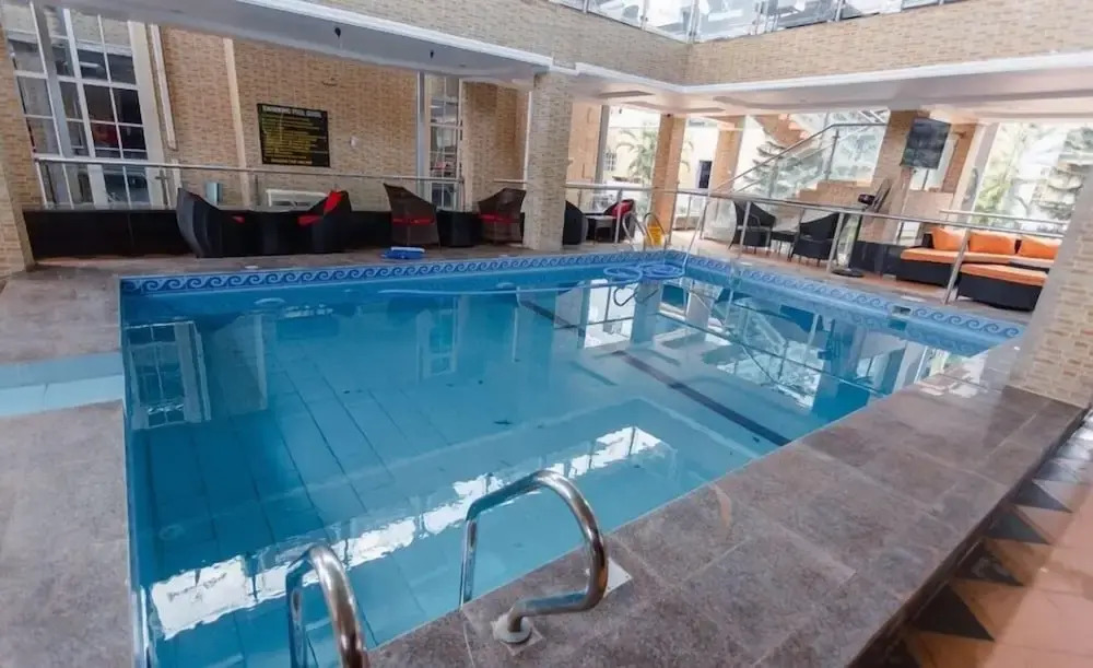 Nondon Hotels