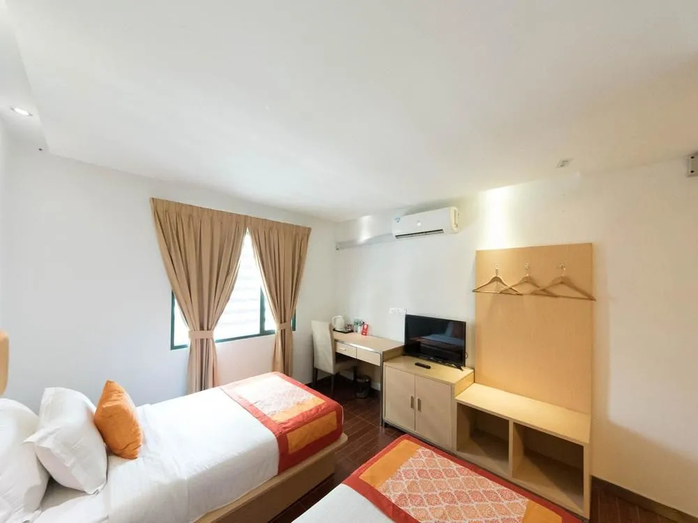 Aira Hotel