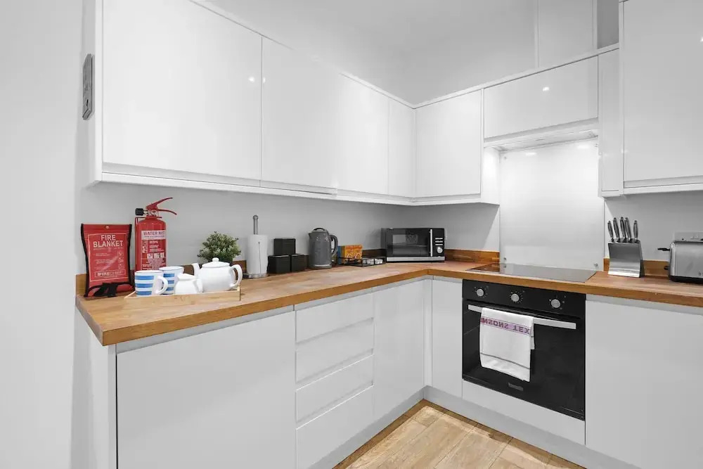 Eastons 1 Bedroom Apt. with Sofa Bed