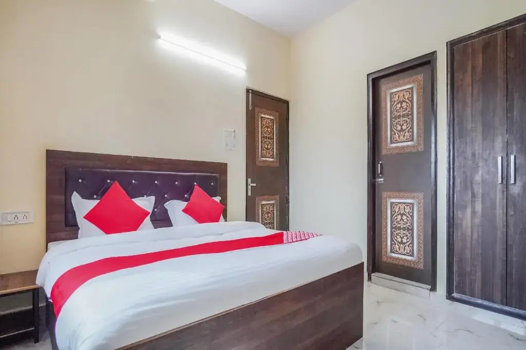 Hotel Pole Star by OYO Rooms