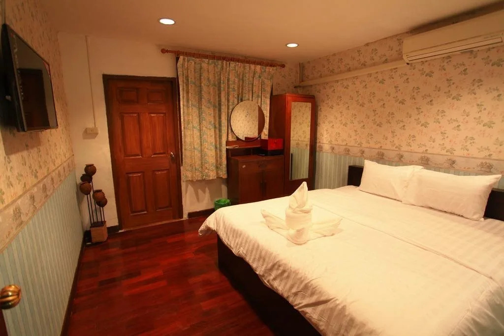 Lanna Pool Villa