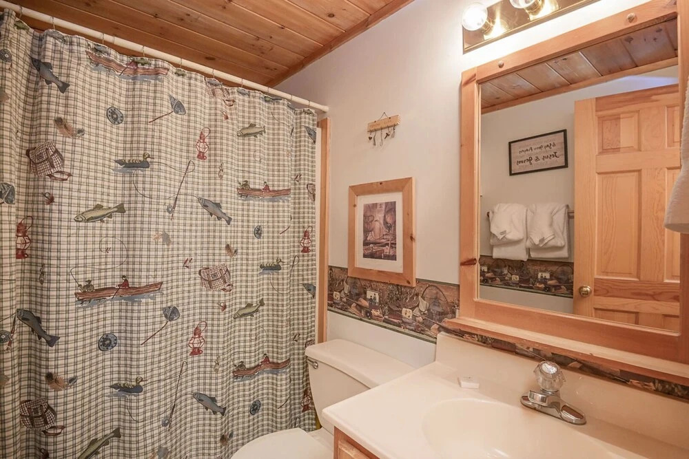Pirates Cove by Heritage Cabin Rentals