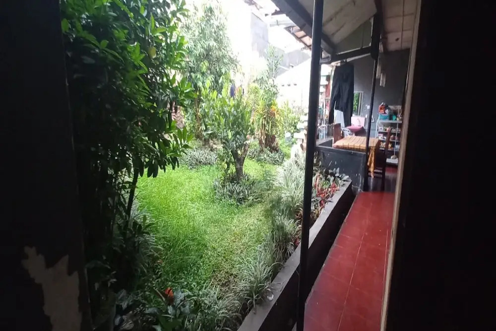 SPOT ON 93964 Guest House Pak Gatot 3