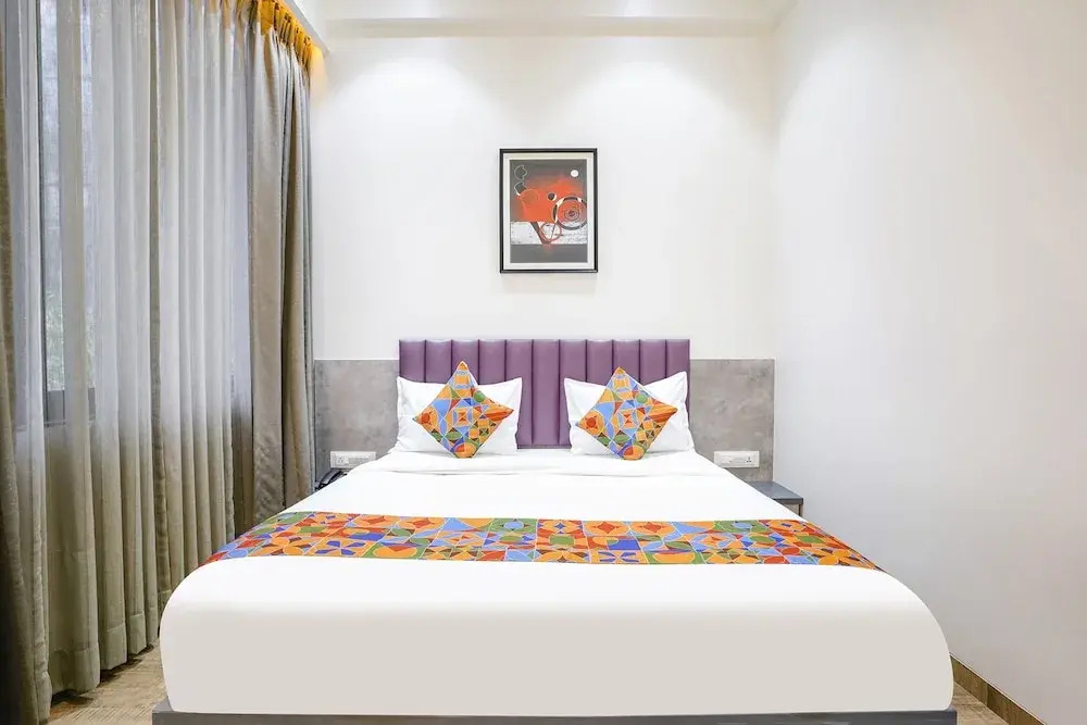 FabHotel Global Spaces - Nr NESCO Exhibition Center