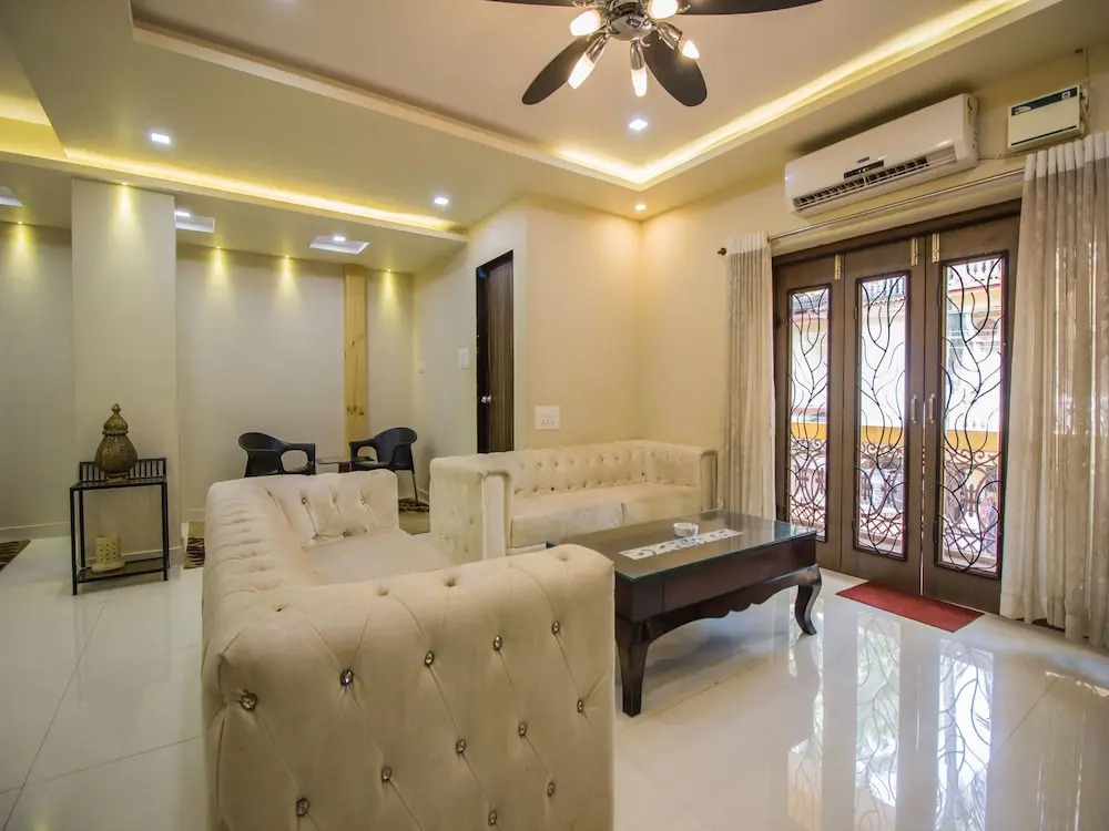OYO 12834 Home 3BHK Calangute Beach