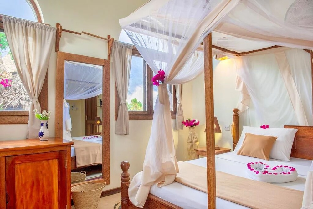 Sand Bank View Hotel