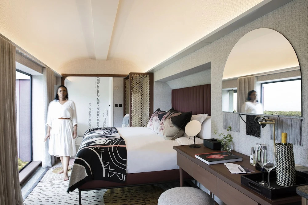 Kruger Shalati - Train on The Bridge & Garden Suites