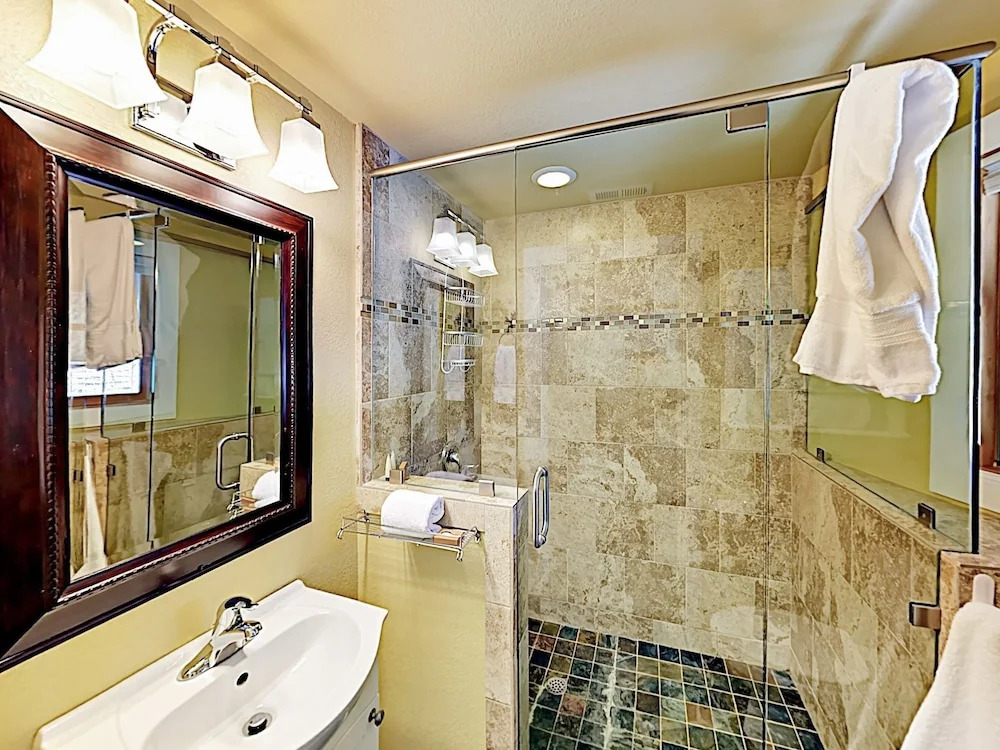 1274 Tahoe Vista - 4 Br Home