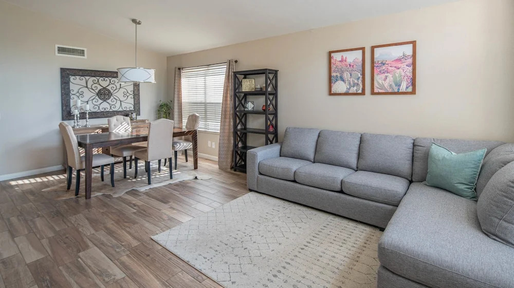 4BR Home N. Scottsdale by WanderJaunt