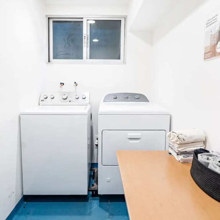 The Palm Loft Modern Comfort With a Fully Equipped Kitchen