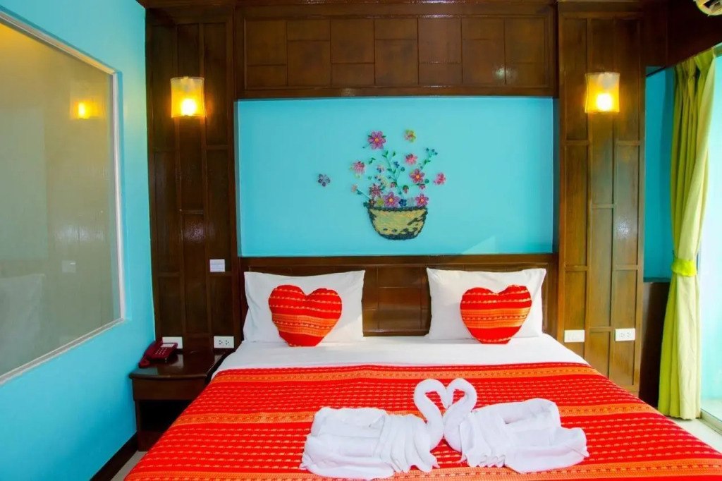 Hawaii Patong Hotel