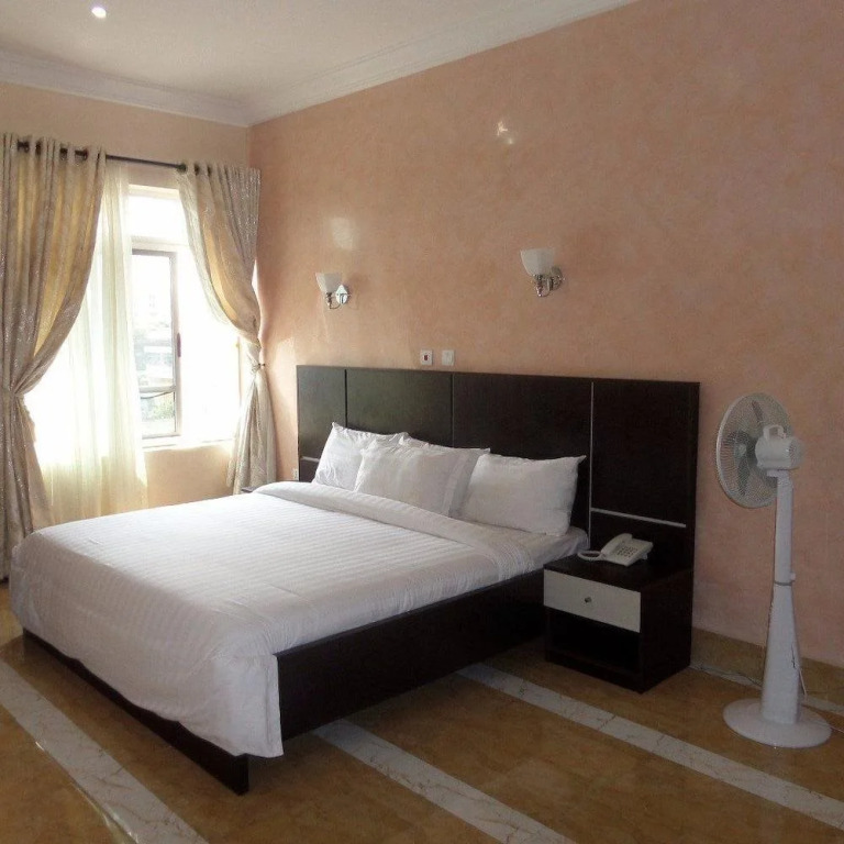 Top Rank Hotel Galaxy