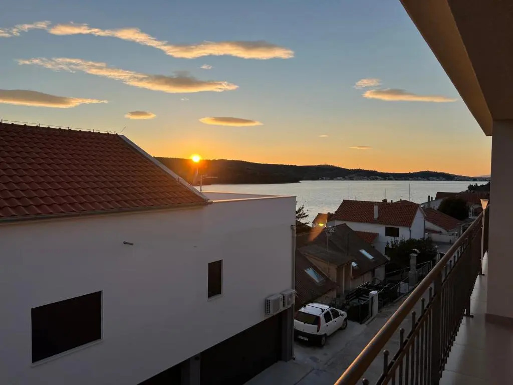 Villa Pina Tisno Apartment Luca 4-6 Pers