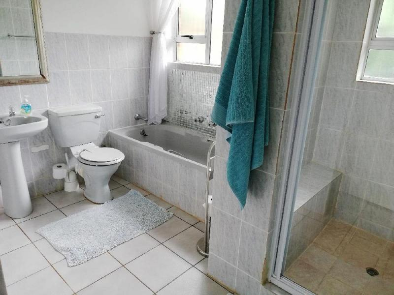 Hillton Manor Guest House