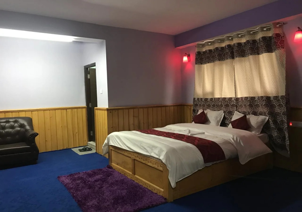 Hill Hotel Lachhung