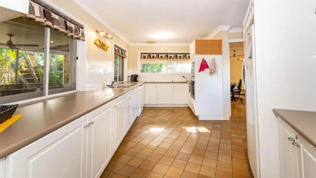 Bribie Beach House On Solander