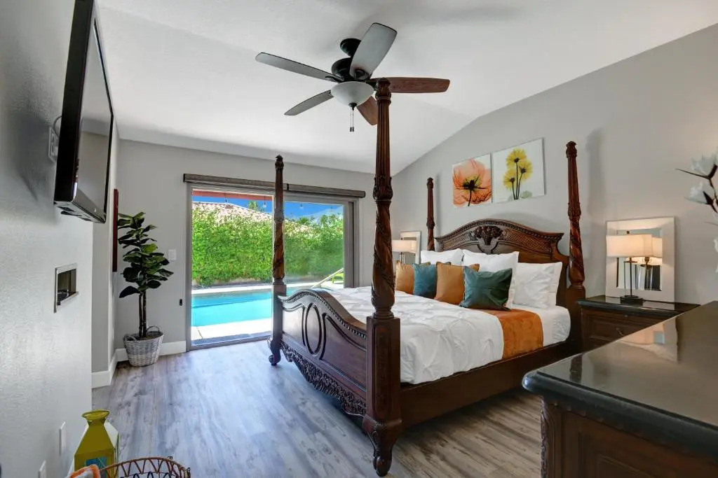 Ranch Oasis w/ Private Pool, Hottub, Firepit, Mountain Views Gobi by Avantstay