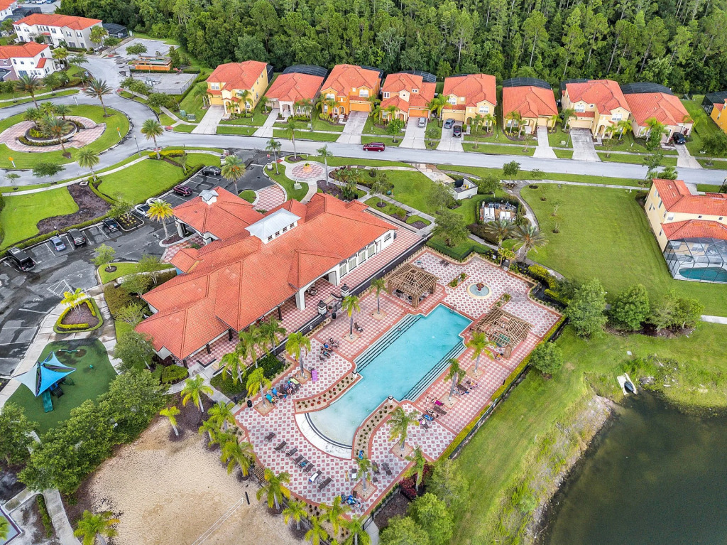 5 Bd 35 Ba Bella Vida 361 Lf