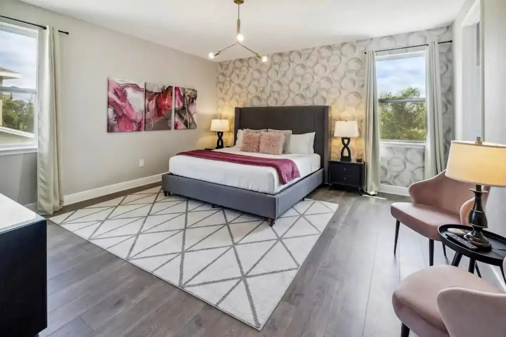 Near Theme Parks, fun Filled Home With Harry Potter Bedroom, & Private Pool