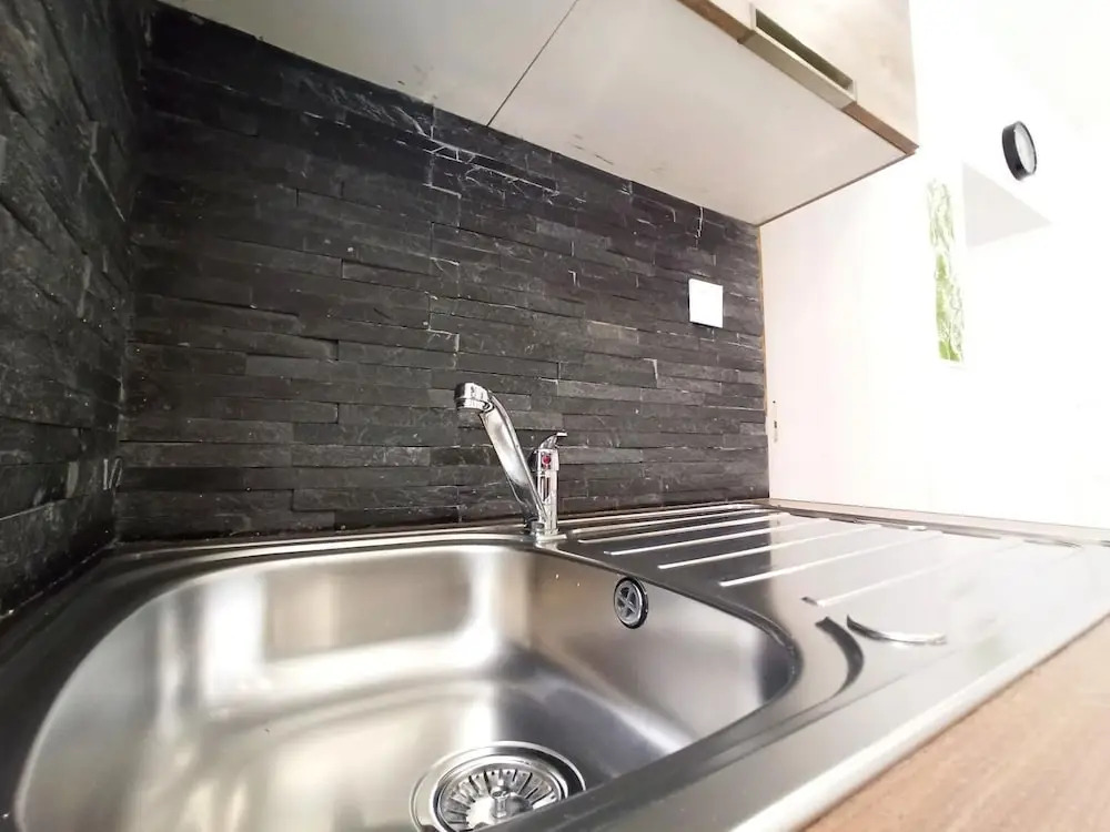 Central 1 Bedroom with Balcony