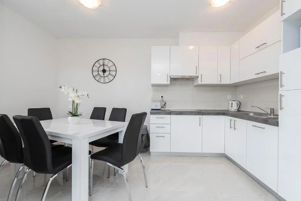 Villa Star 3. centrally located ap. with a pool