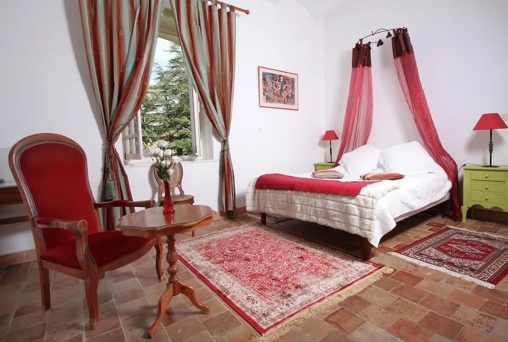 Villa Aimée Luxury Apartments with Heated Pool