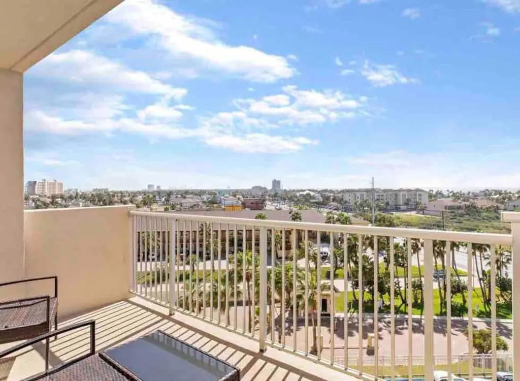 Bahia Mar Solare Tower 6th floor Bayview Condo 2bd 2ba with Pools and Hot tubs