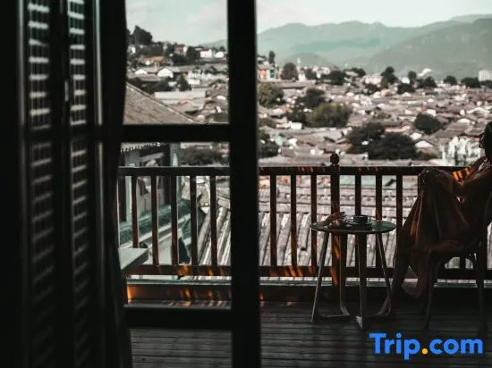 Ting Hua • 360° Ancient Town View Resort (Lijiang Ancient Town Branch)
