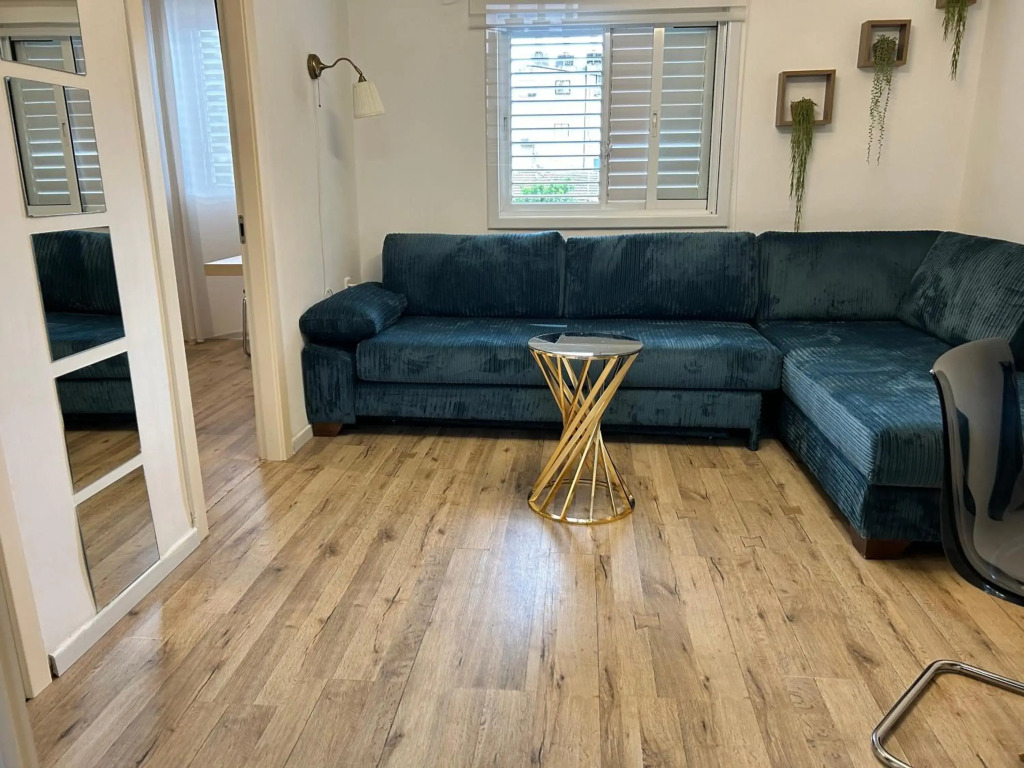 2 Bedrooms Apartment " Marcheliz " in Bat-yam