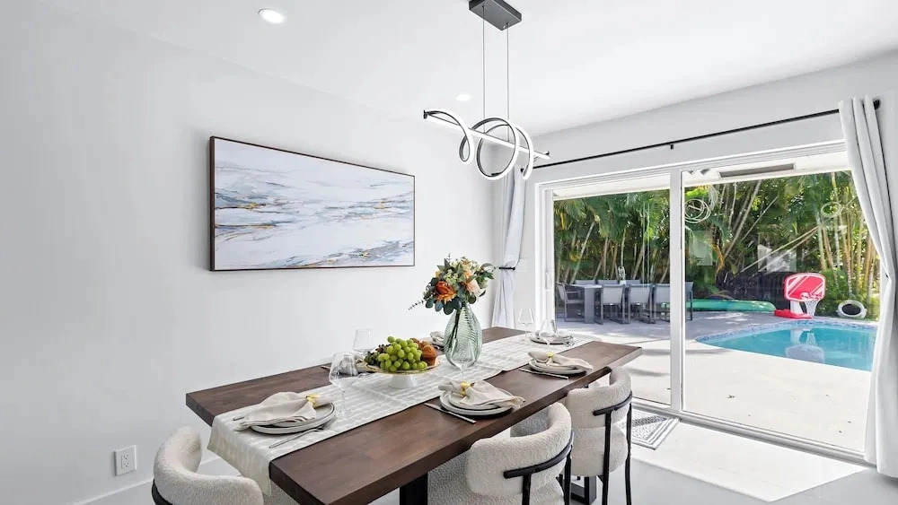 Soleil Breeze by Avantstay Pool + Canalfront Home + Outdoor Dining Canal Deck + Kayak 10 Mins to the Beach