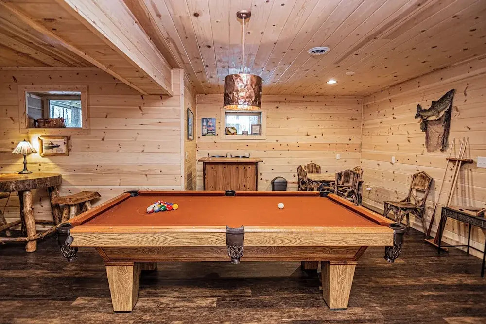 Big Log Lodge
