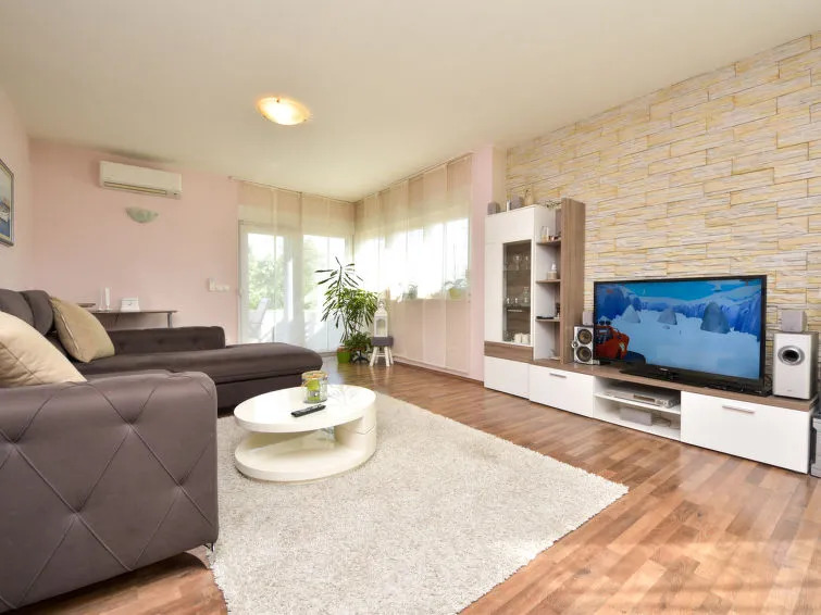 Apartmani Ana Vir